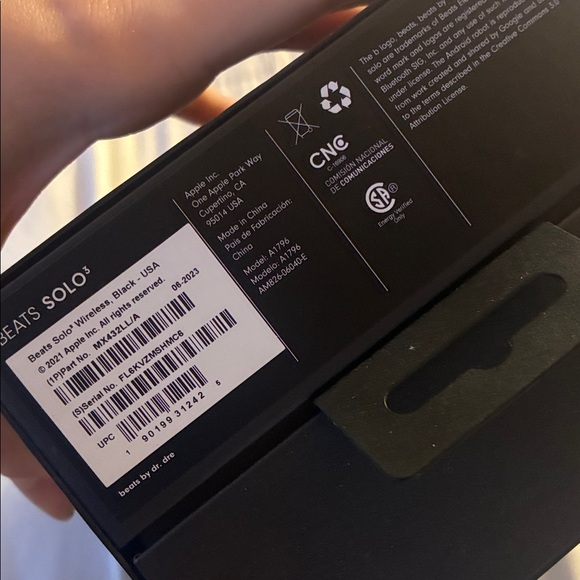 Solo3 Beats Headphones Box- Black - Picture 4 of 11